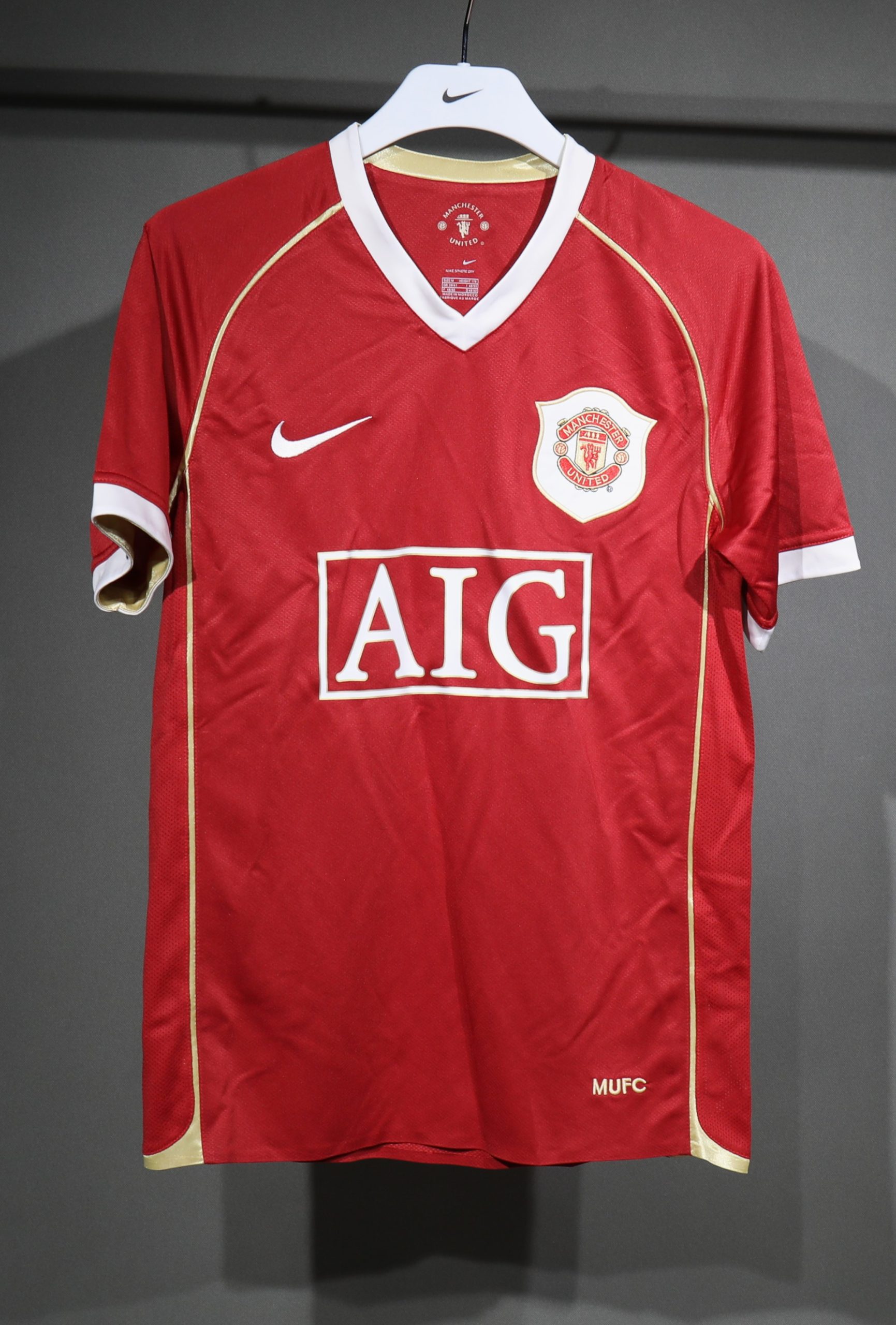 08-09 Manchester United Home Player Retro Jersey