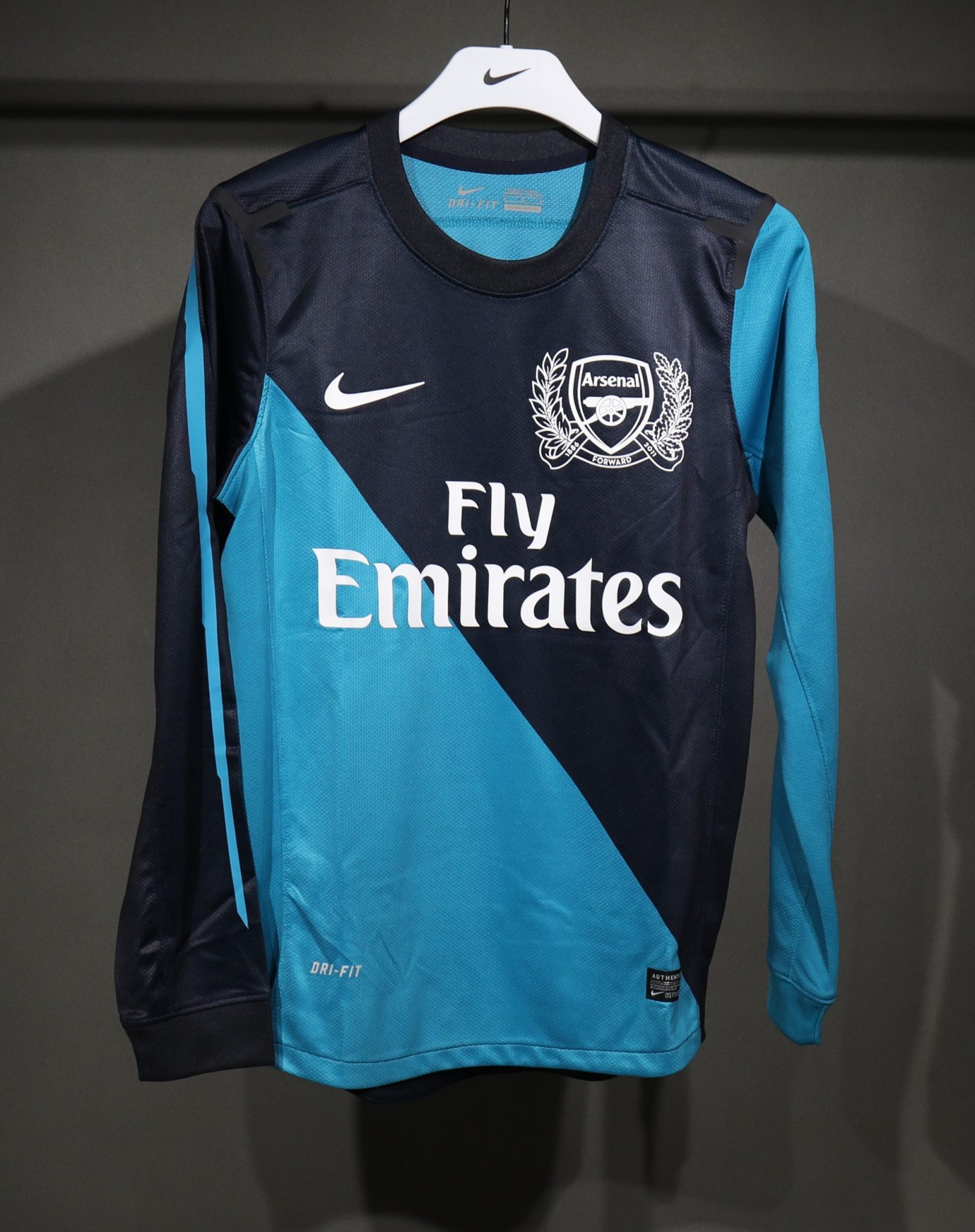 11-12 Arsenal Away Player Retro Jersey/11-12 阿森纳客场球员