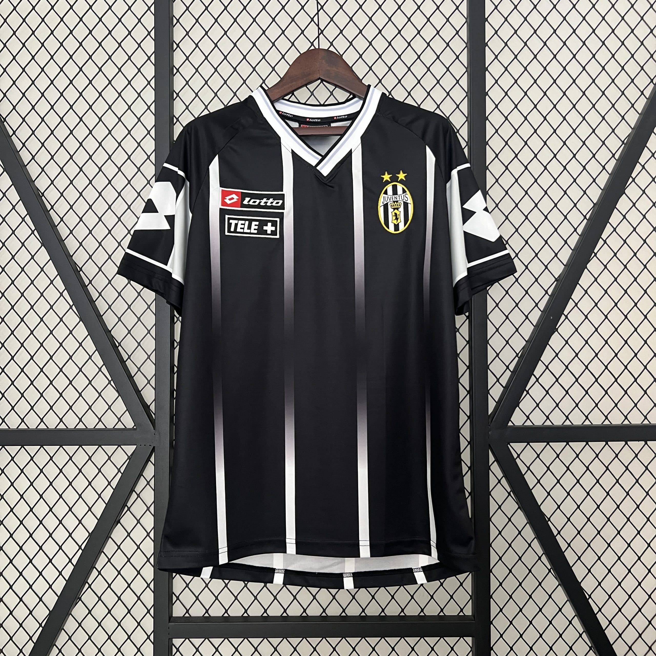 04-05  Juventus Home Retro Jersey/ 04-05 尤文主场复古