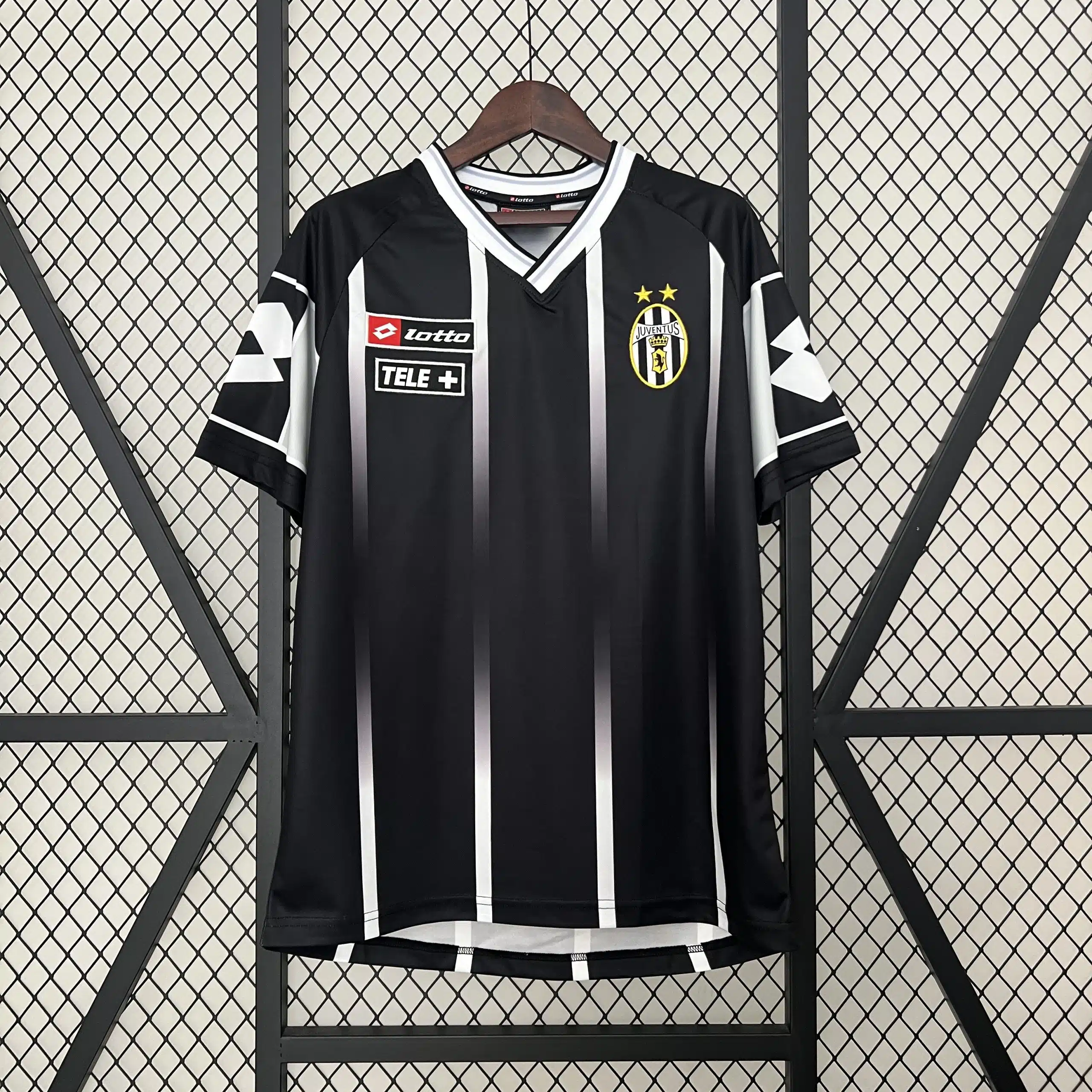 04-05  Juventus Home Retro Jersey/ 04-05 尤文主场复古