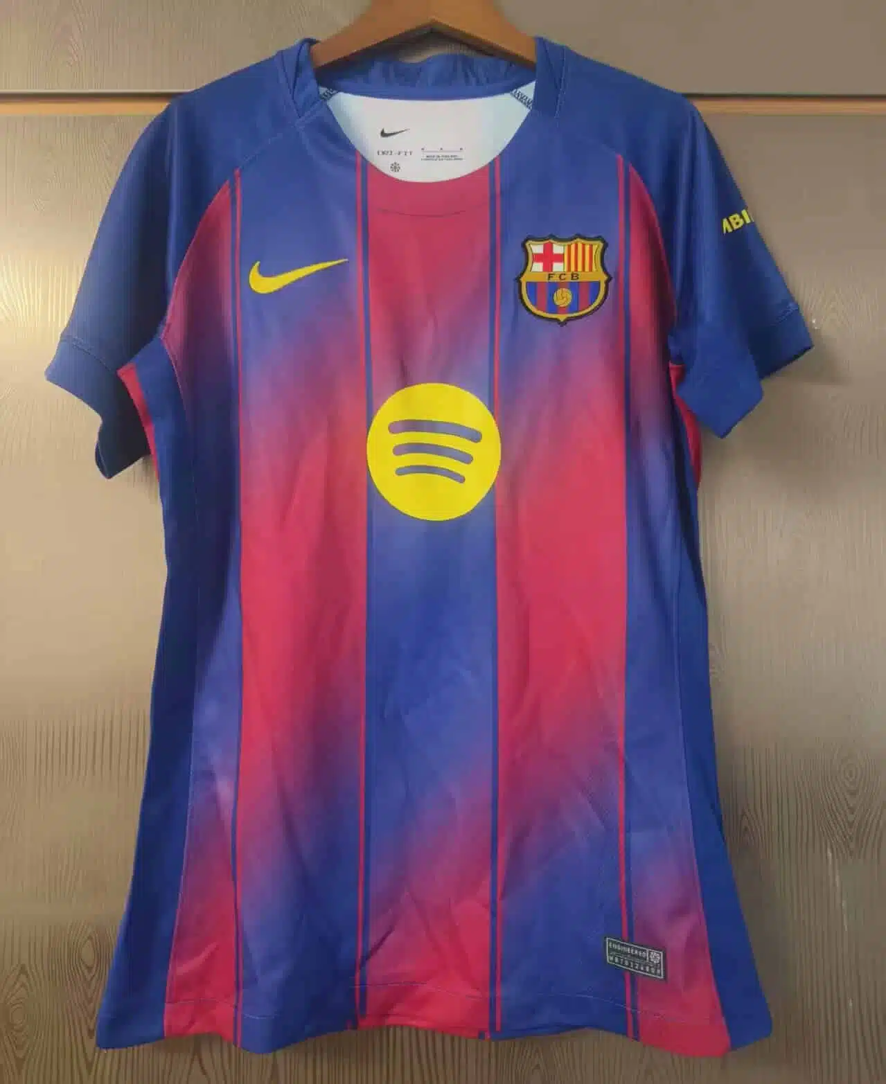 25-26 Barcelona Home Woman Jersey