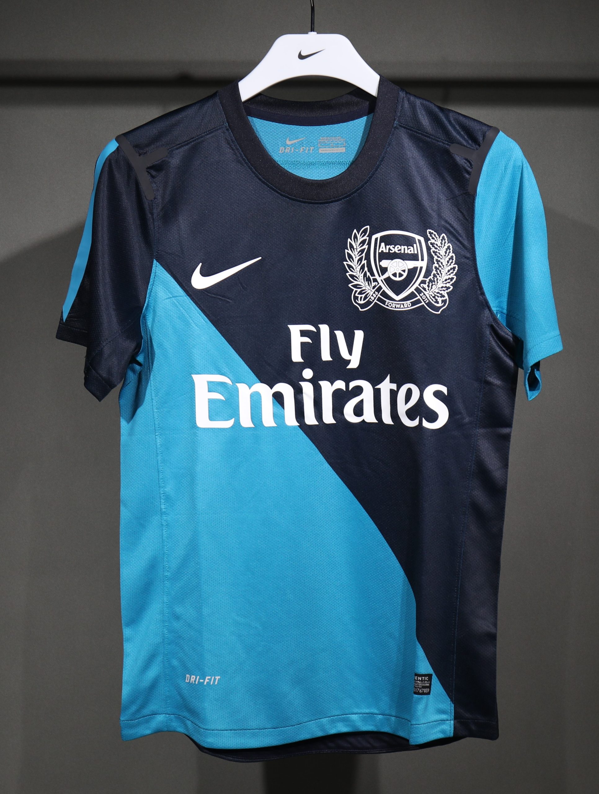 11-12 Arsenal Away Player Retro Jersey/11-12 阿森纳客场球员