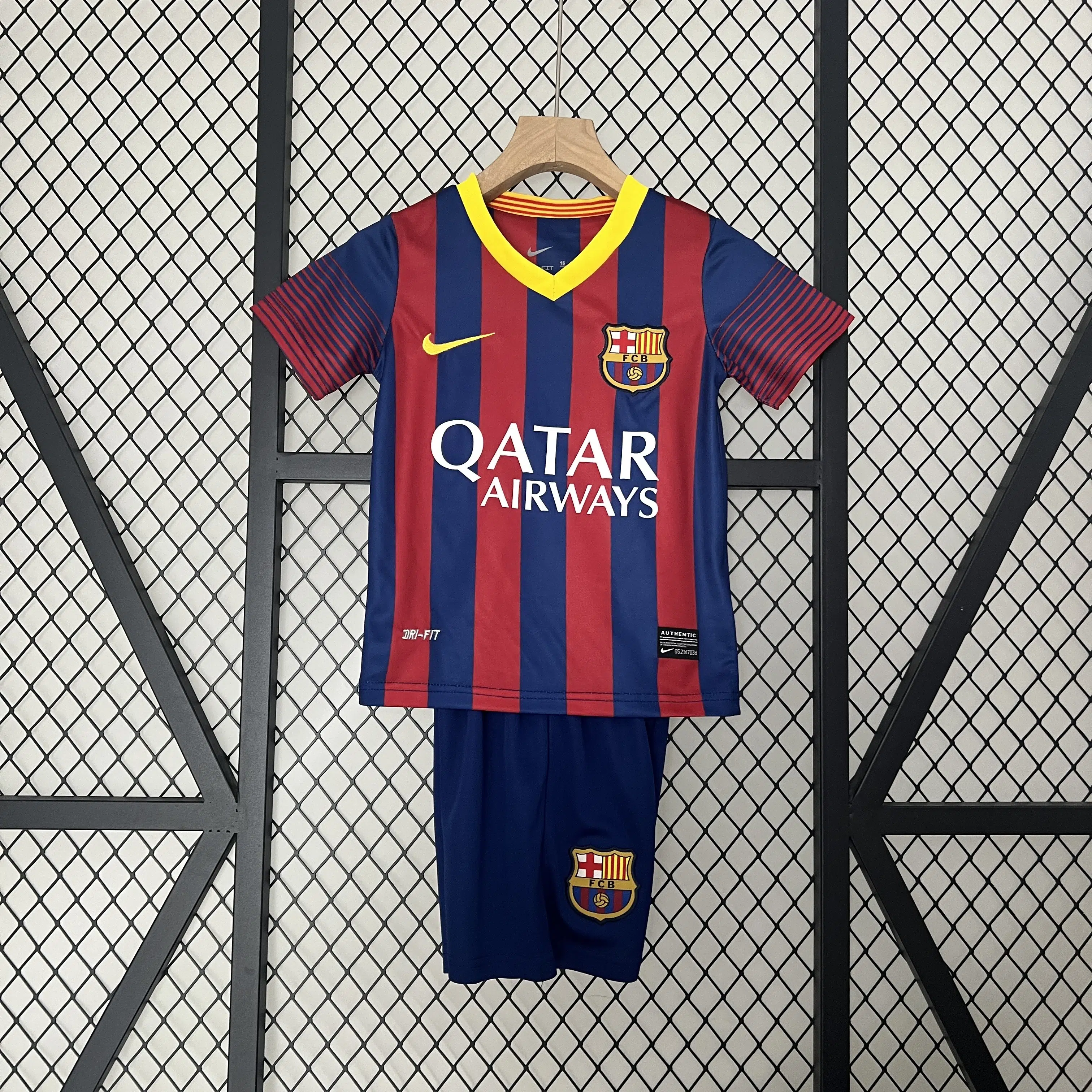 Retro 13-14 Barcelona Home Kids Kit/13-14巴萨主场童装