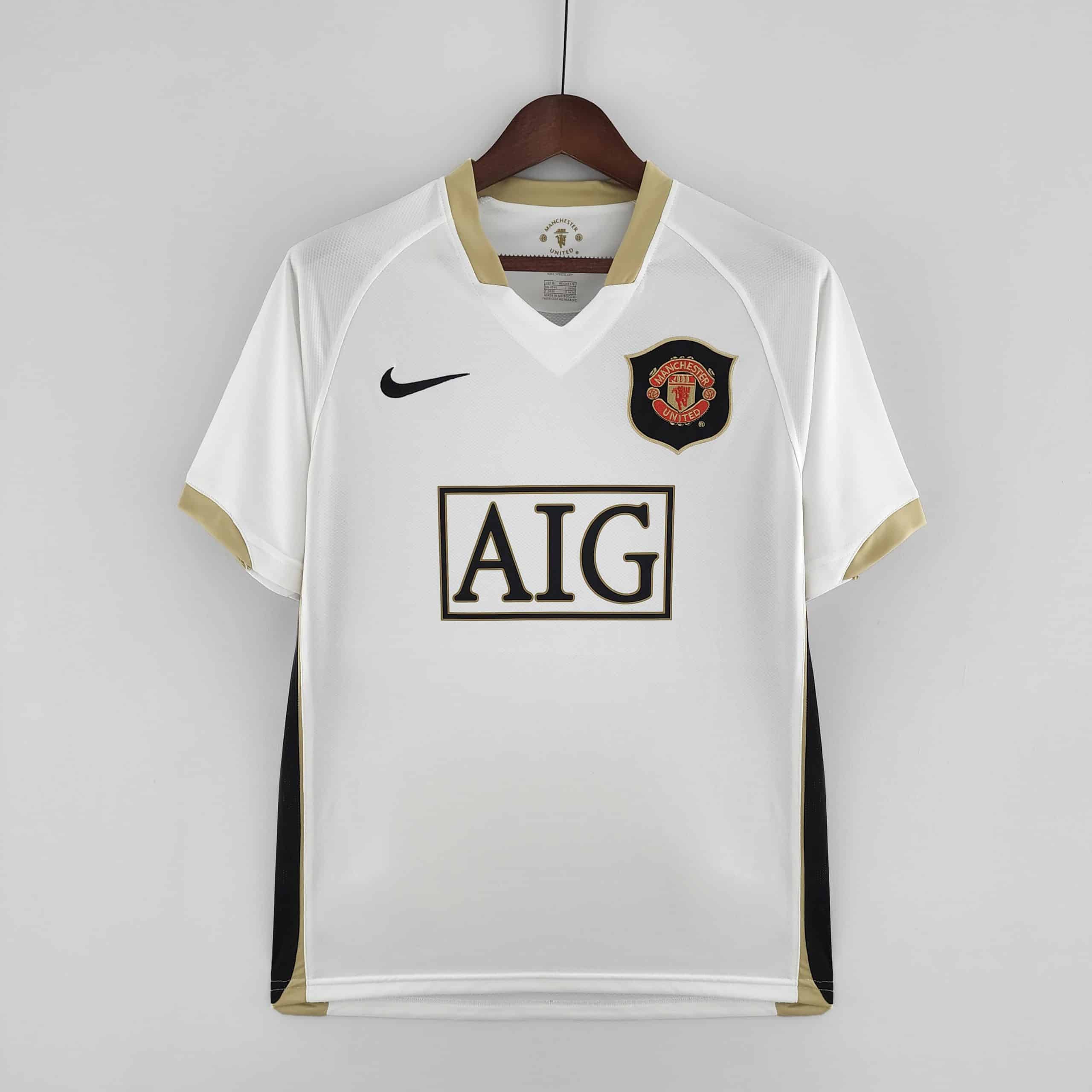 06-07 Manchester United Away Retro Jersey