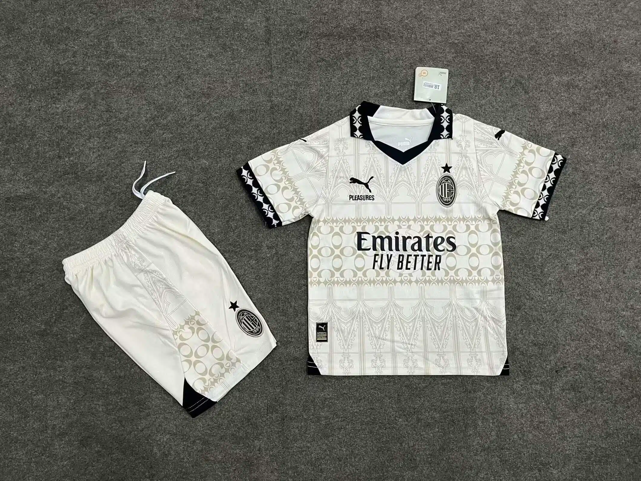 24-25  AC Milan Speical Jersey White Kid Kit/ 24-25 AC米兰特别款米色童装