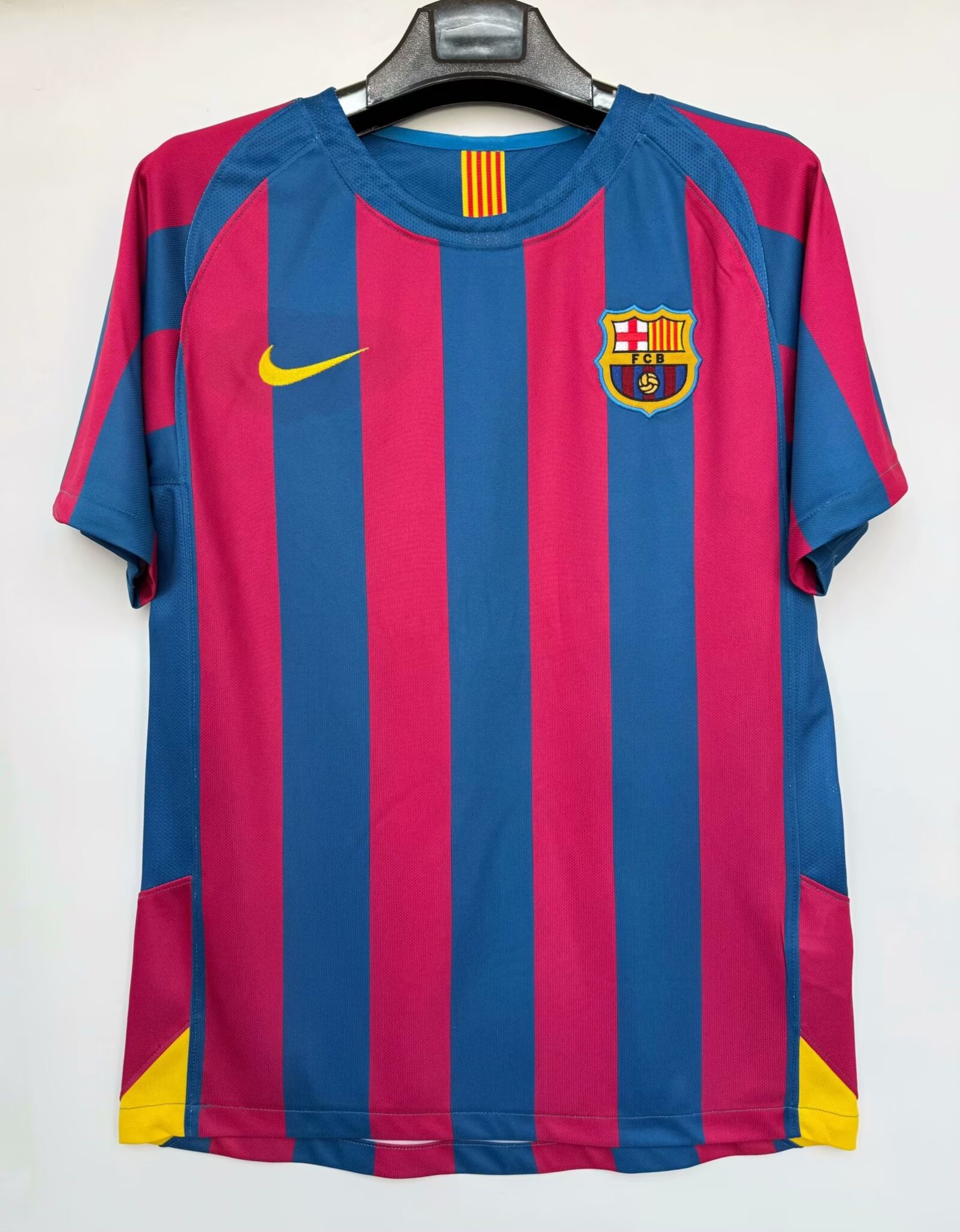05-06 Barcelona Home Retro Jersey