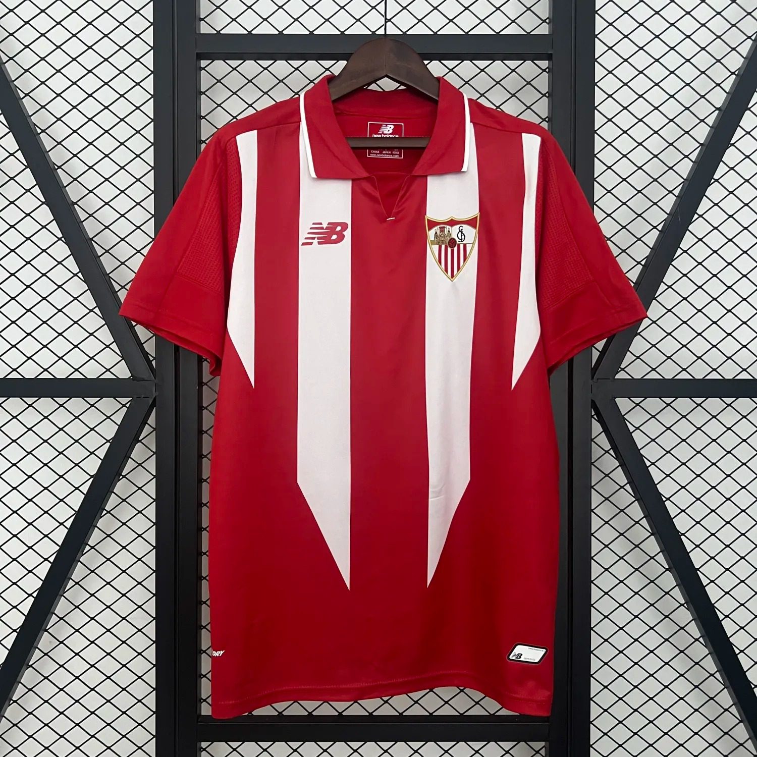 15-16 Sevilla Away Retro Jersey