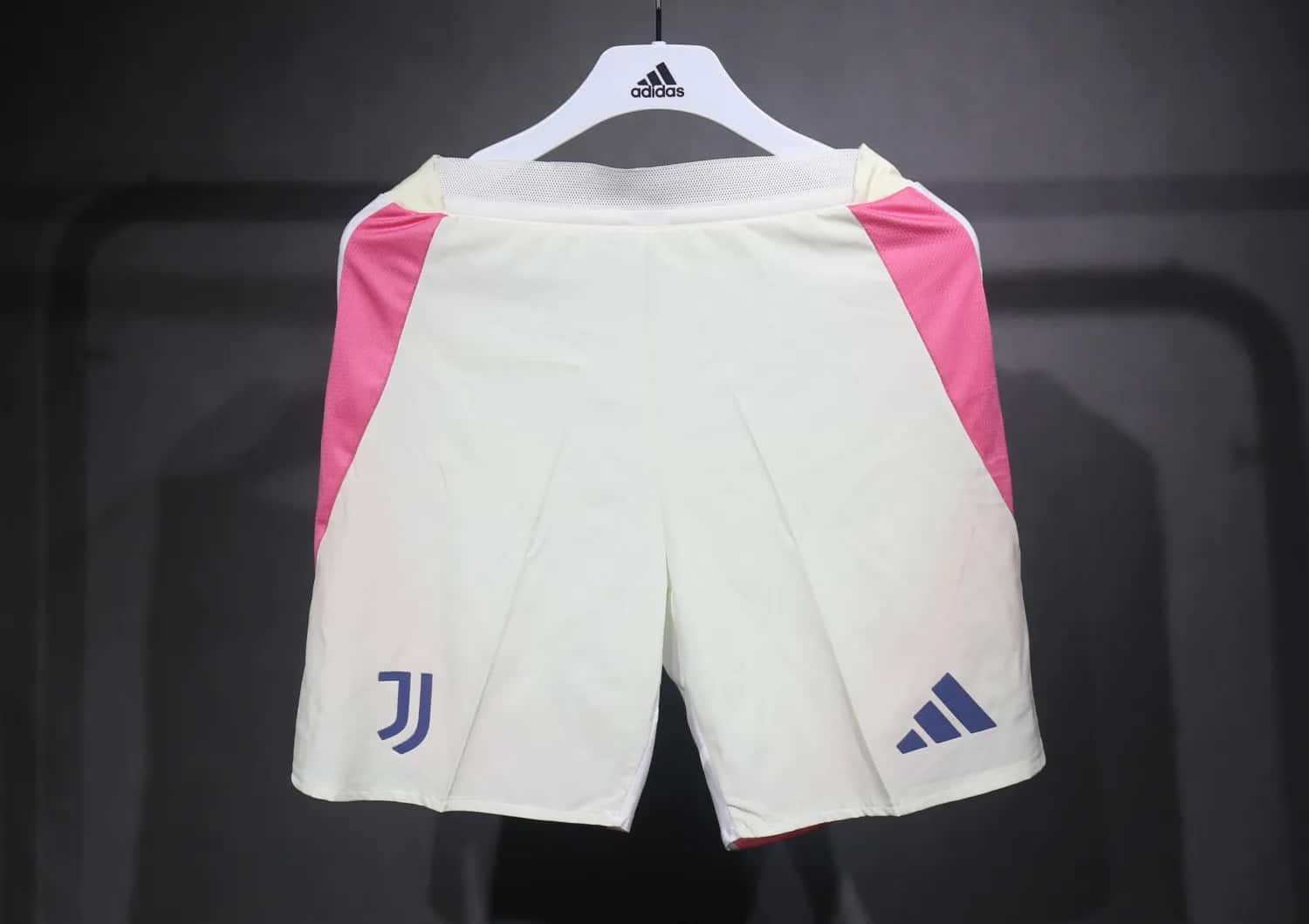 24-25 Juventus Away Player Shorts