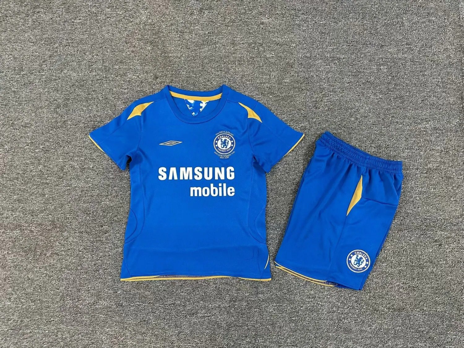 05-06 Chelsea Home Kid Kit