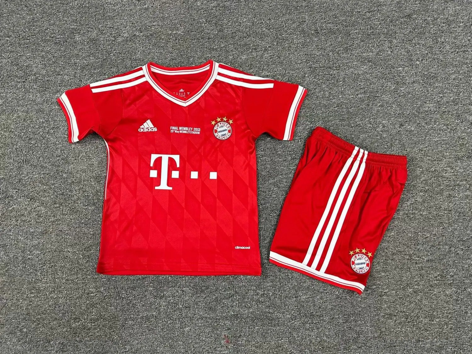 13-14 Bayern Home Champions League Kid Kit